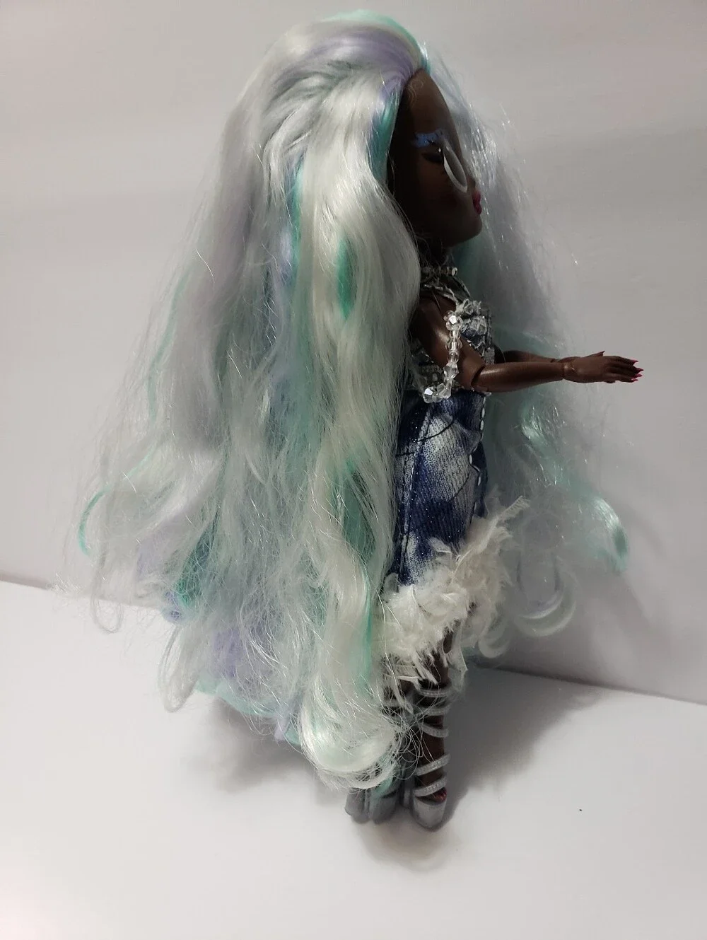 LOL SURPRISE O.M.G Fashion Show Style Edition Lady Braids Fashion Doll